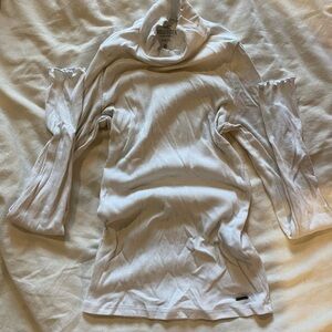 Hollister White Ribbed Turtleneck Sweater